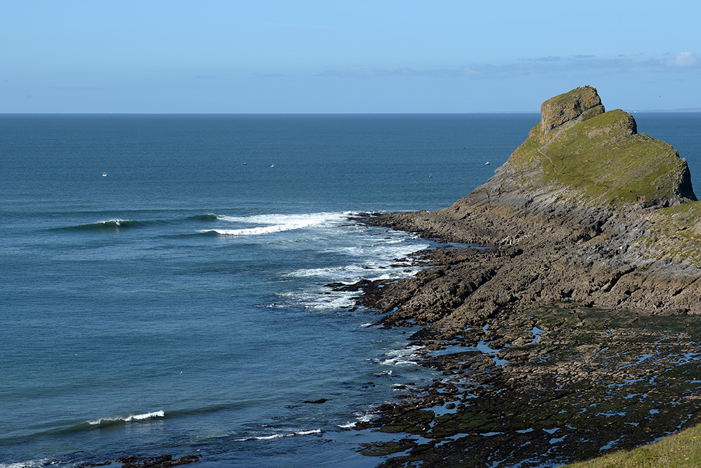 Surfing on Worms Head